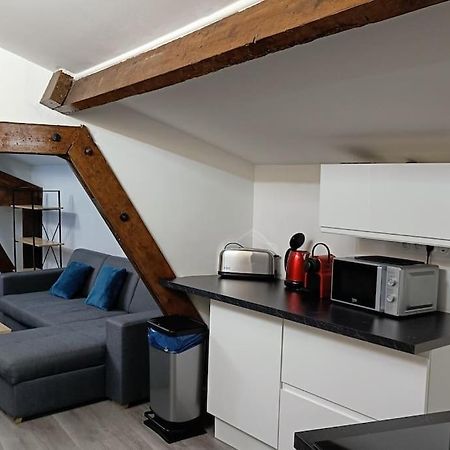 Detente - Appartement Et Poutres Apparentes Μπεζιέ Εξωτερικό φωτογραφία