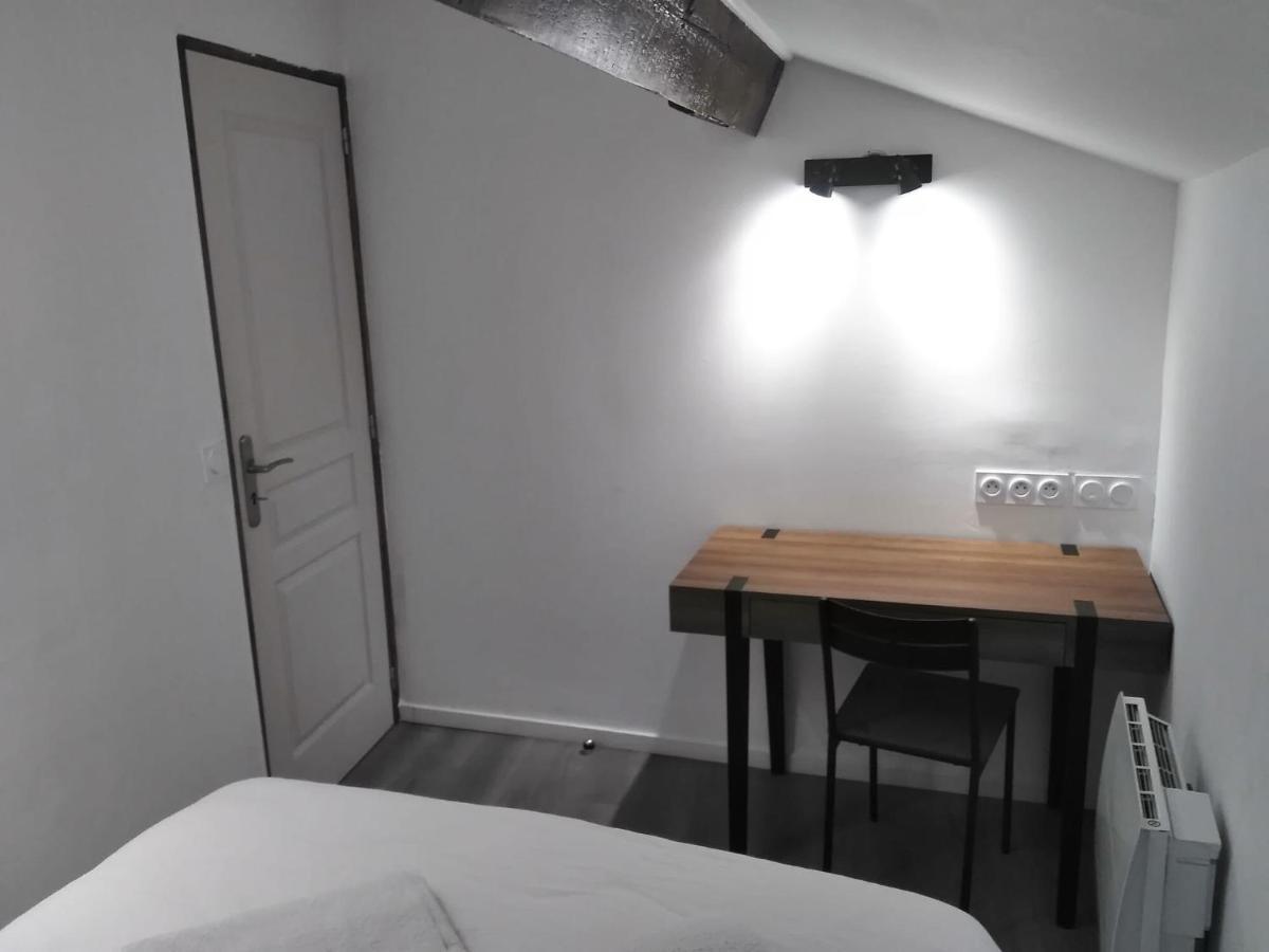 Detente - Appartement Et Poutres Apparentes Μπεζιέ Εξωτερικό φωτογραφία