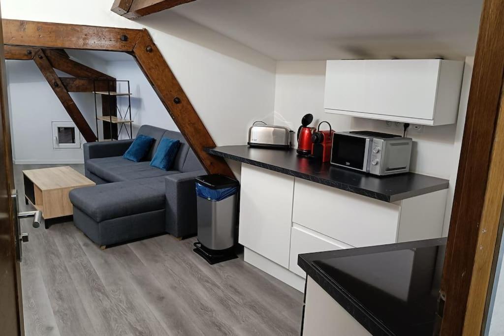 Detente - Appartement Et Poutres Apparentes Μπεζιέ Εξωτερικό φωτογραφία
