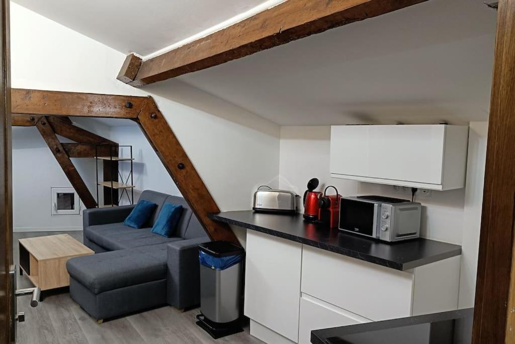 Detente - Appartement Et Poutres Apparentes Μπεζιέ Εξωτερικό φωτογραφία